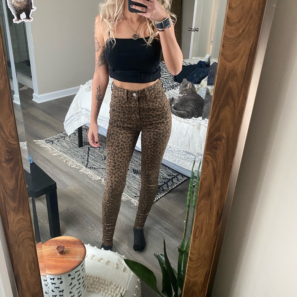 AE curvy leopard jeans
